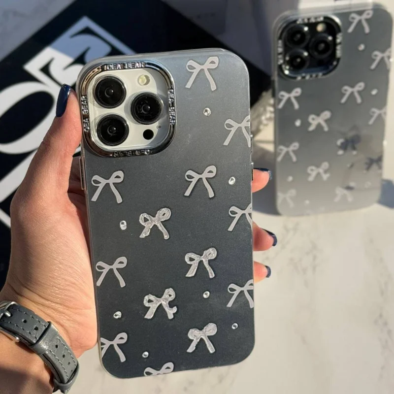 قاب گوشی متالیک نقره ای با طرح پاپیون / آیفون