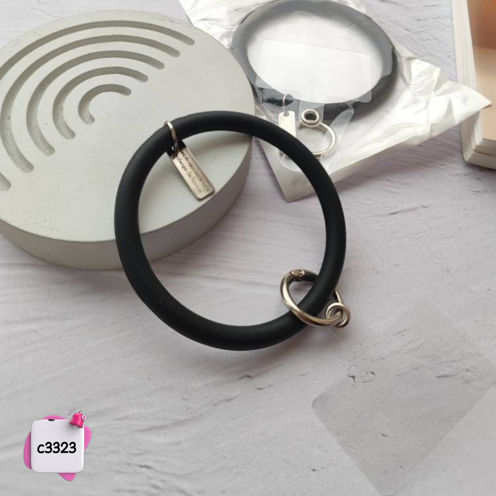 بند آویز گوشی حلقه مشکی کد c3323