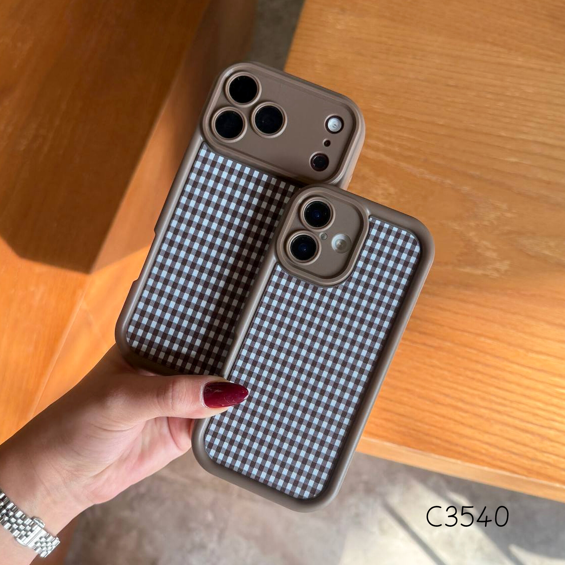قاب گوشی سولید چهارخونه کد c3540 / ایفون